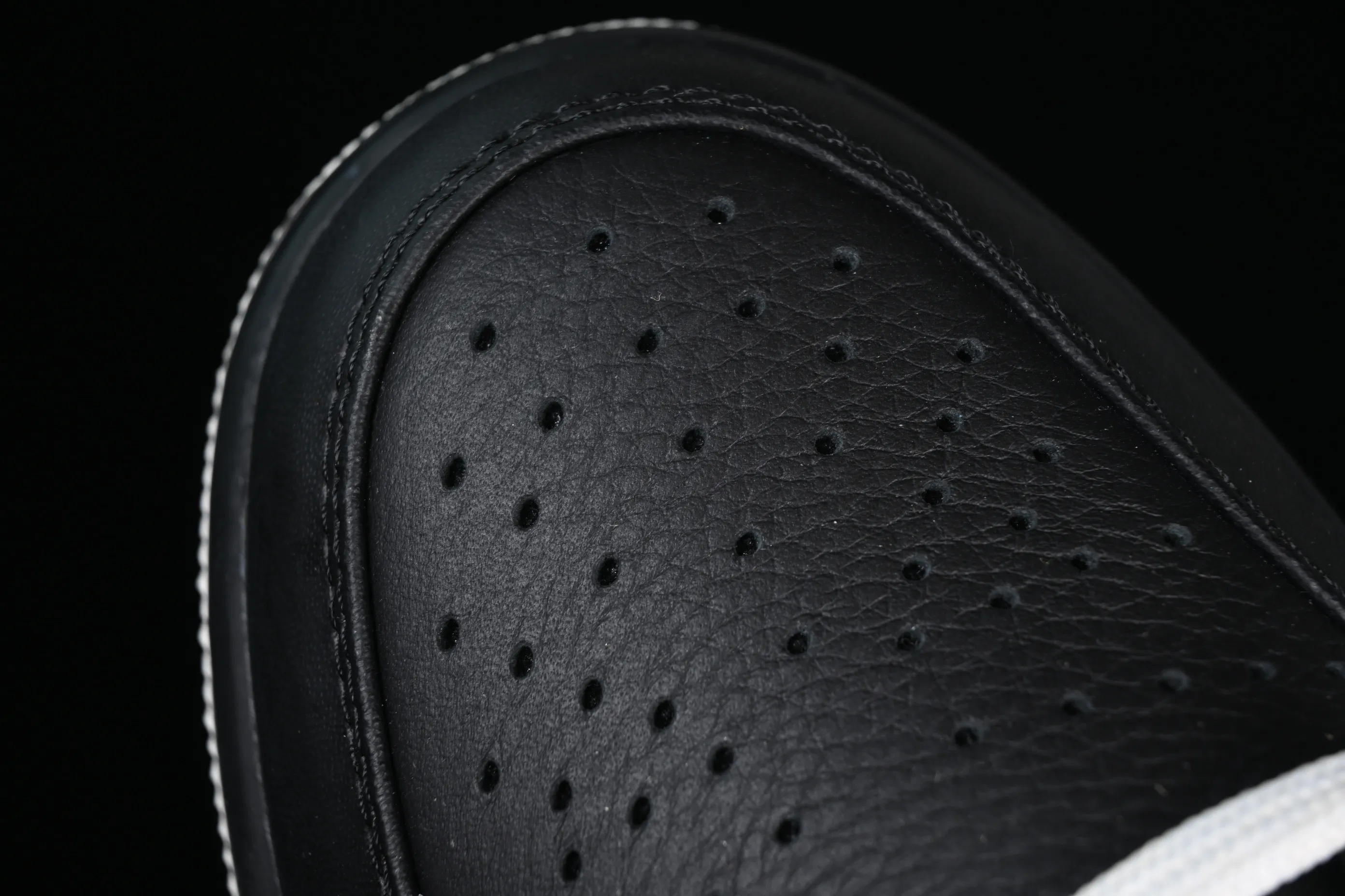 All categories Air Jordan Jordan series basketball shoes Air Jordan 1 Low Air Jordan 1 Low "Flaming Swoosh" AJ1 Joe 1 black red flame FJ7073-010